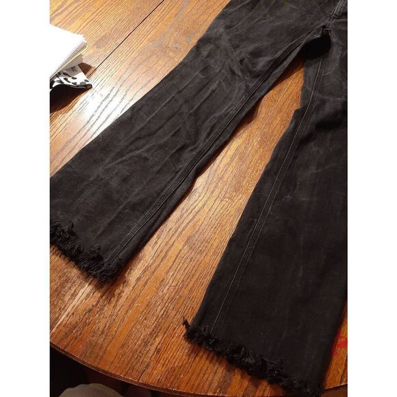 Size .5 Regular Chicos So Slimming Black Faded Look Raw Hem Denim Jeans - Picture 3 of 11